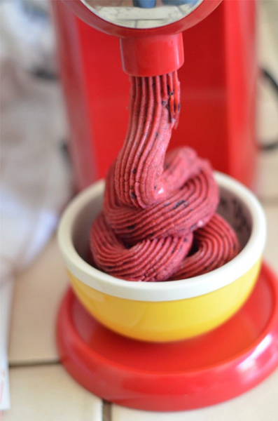 Automatic Frozen Fruit Ice Cream Machine Maker